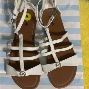 Michael kors sandals size 5